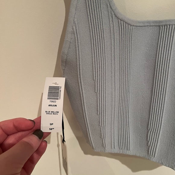 Aritzia Arjun cropped tank. - Picture 2 of 3